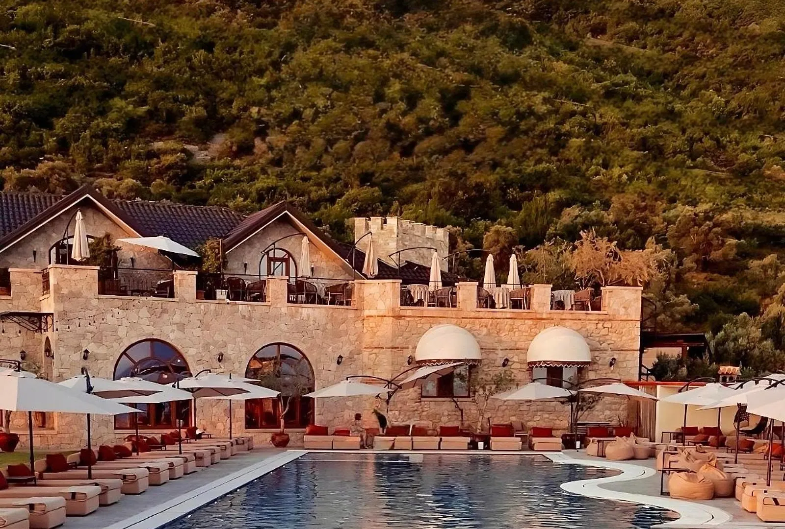 Chateau Fasel Tirana 4*,  Albania